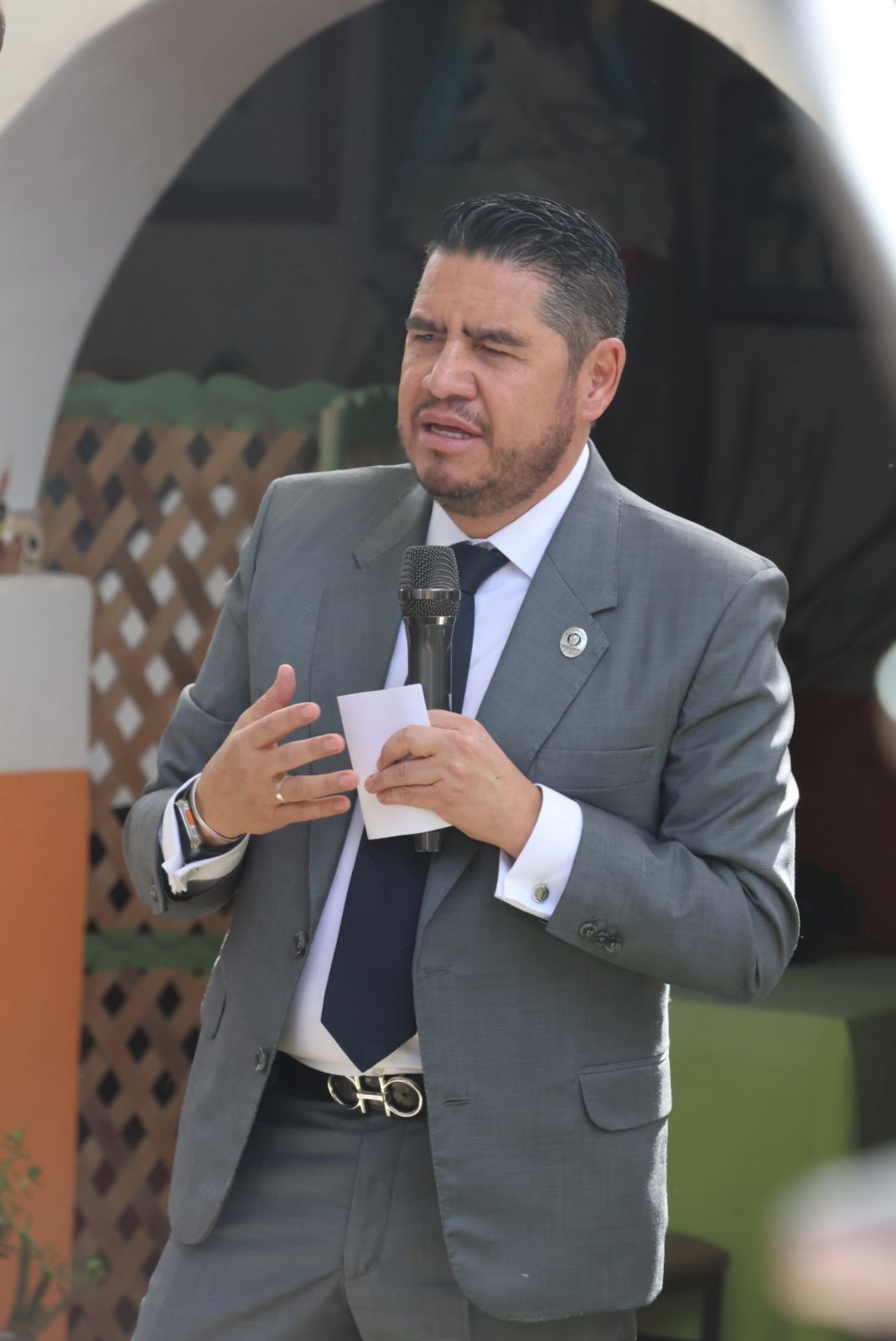 SE REÚNE FISCAL GENERAL DEL ESTADO, LA DIPUTADA LUPITA MENDOZA Y AUTORIDADES MUNICIPALES DE EL LLANO CON COMISARIOS EJIDALES Y REPRESENTANTES DE LAS COMUNIDADES