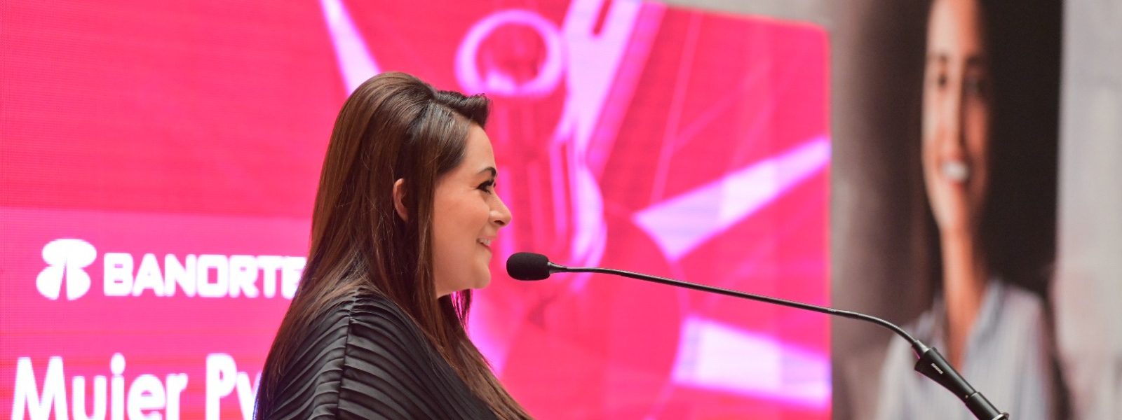 ​​TERE JIMÉNEZ REAFIRMA SU COMPROMISO CON LAS MUJERES EMPRENDEDORAS