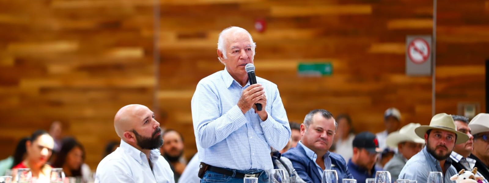 TERE JIMÉNEZ SE REÚNE CON AGROPRODUCTORES; BUSCAN IMPULSAR SUS PRODUCTOS A NIVEL INTERNACIONAL