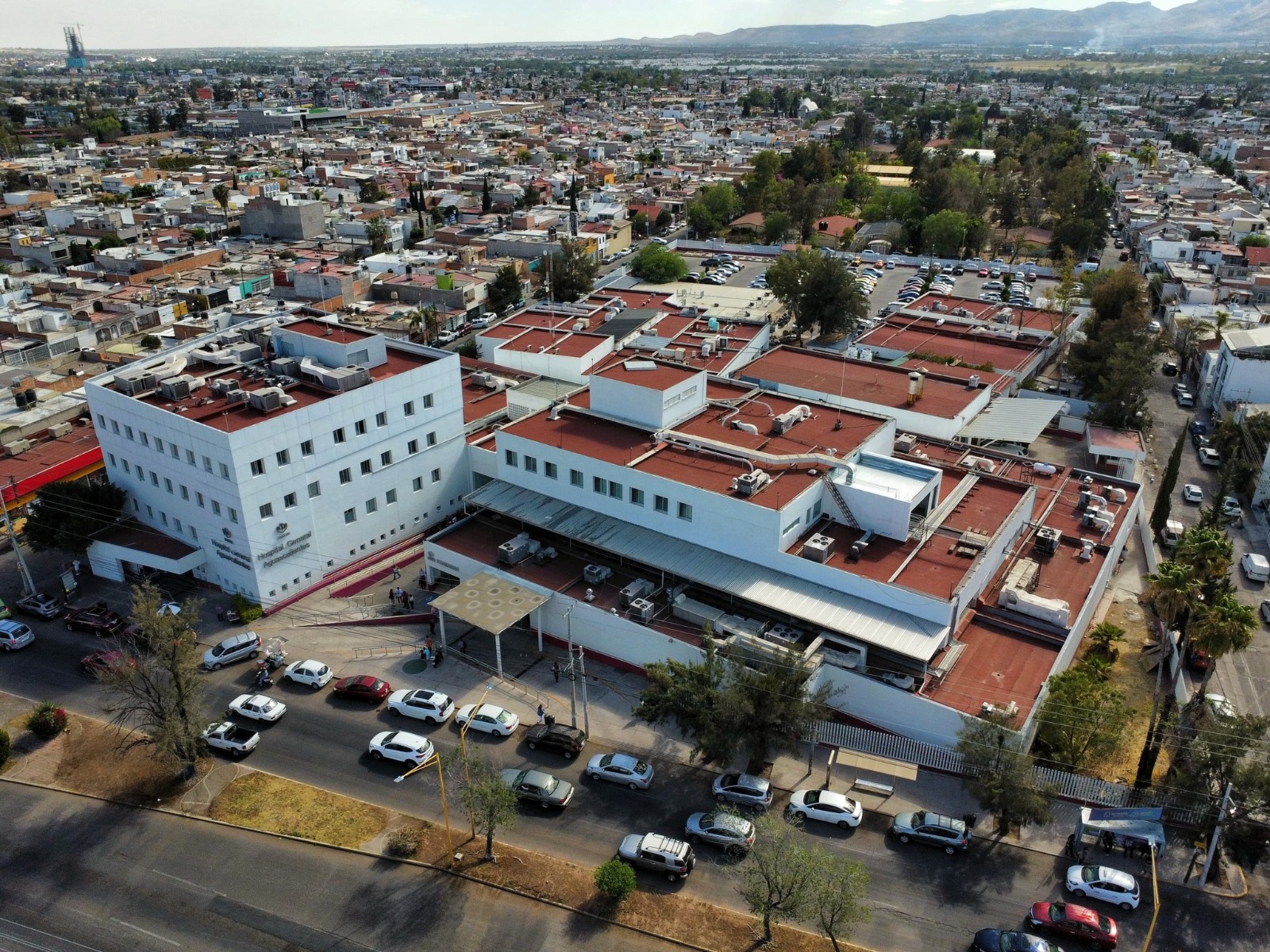 Refuerzan compromiso con la salud y el bienestar del magisterio en Aguascalientes