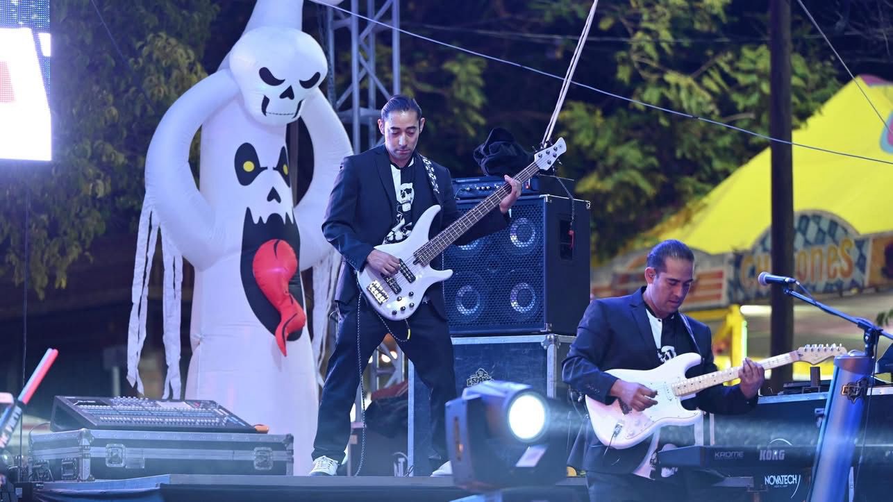 🎶 ¡La noche de Ayer vibró con la energía de Grupo Espanto en San Luis de Letras! 🎉