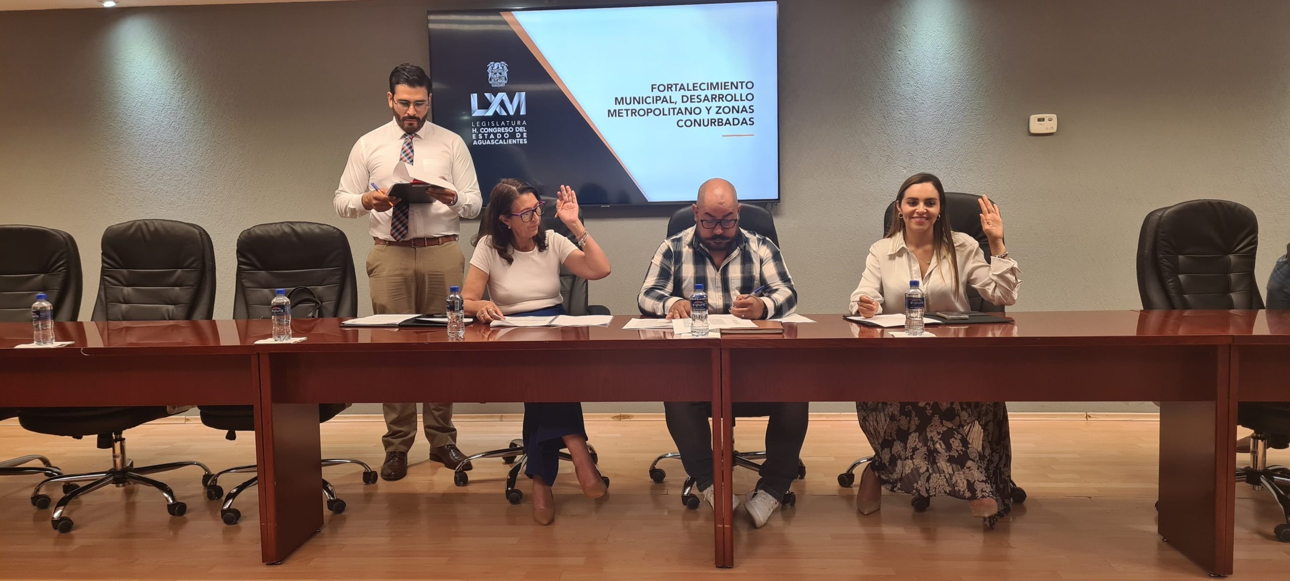 APROBARON EN COMISIÓN REFORMAS A LA LEY MUNICIPAL PARA MEJORAR INFRAESTRUCTURA URBANA