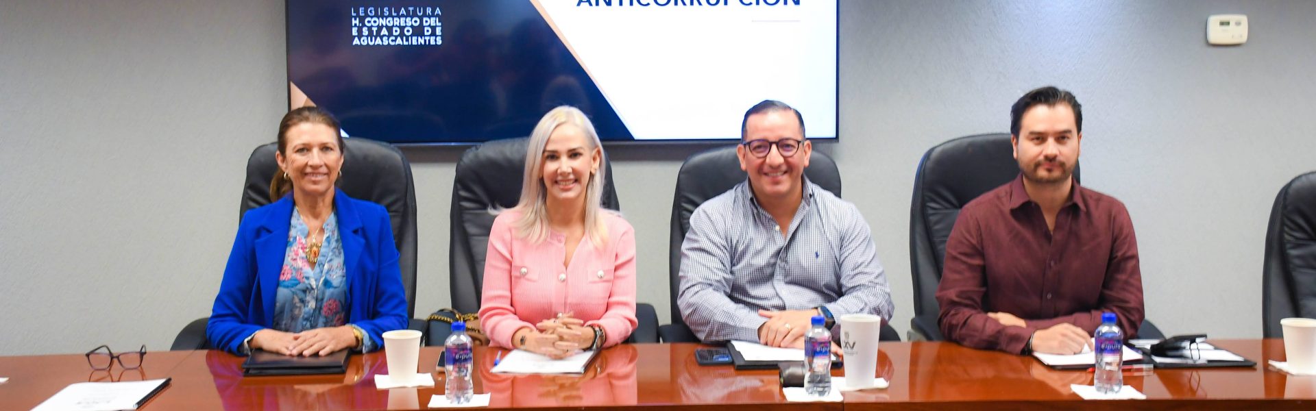 CONGRESISTAS APRUEBAN EN COMISIÓN EXPEDIR DOS REFORMAS EN MATERIA DE TRANSPARENCIA
