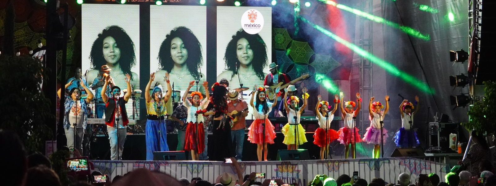 EL TALENTO DEL CENTRO CULTURAL MÉXICO CONTEMPORÁNEO DESPIDIÓ AL CORREDOR CARRANZA CON POP, ROCK Y JAZZ