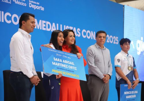 EN RECONOCIMIENTO A SU ESFUERZO, TERE JIMÉNEZ ENTREGA ESTÍMULOS ECONÓMICOS A 232 MEDALLISTAS