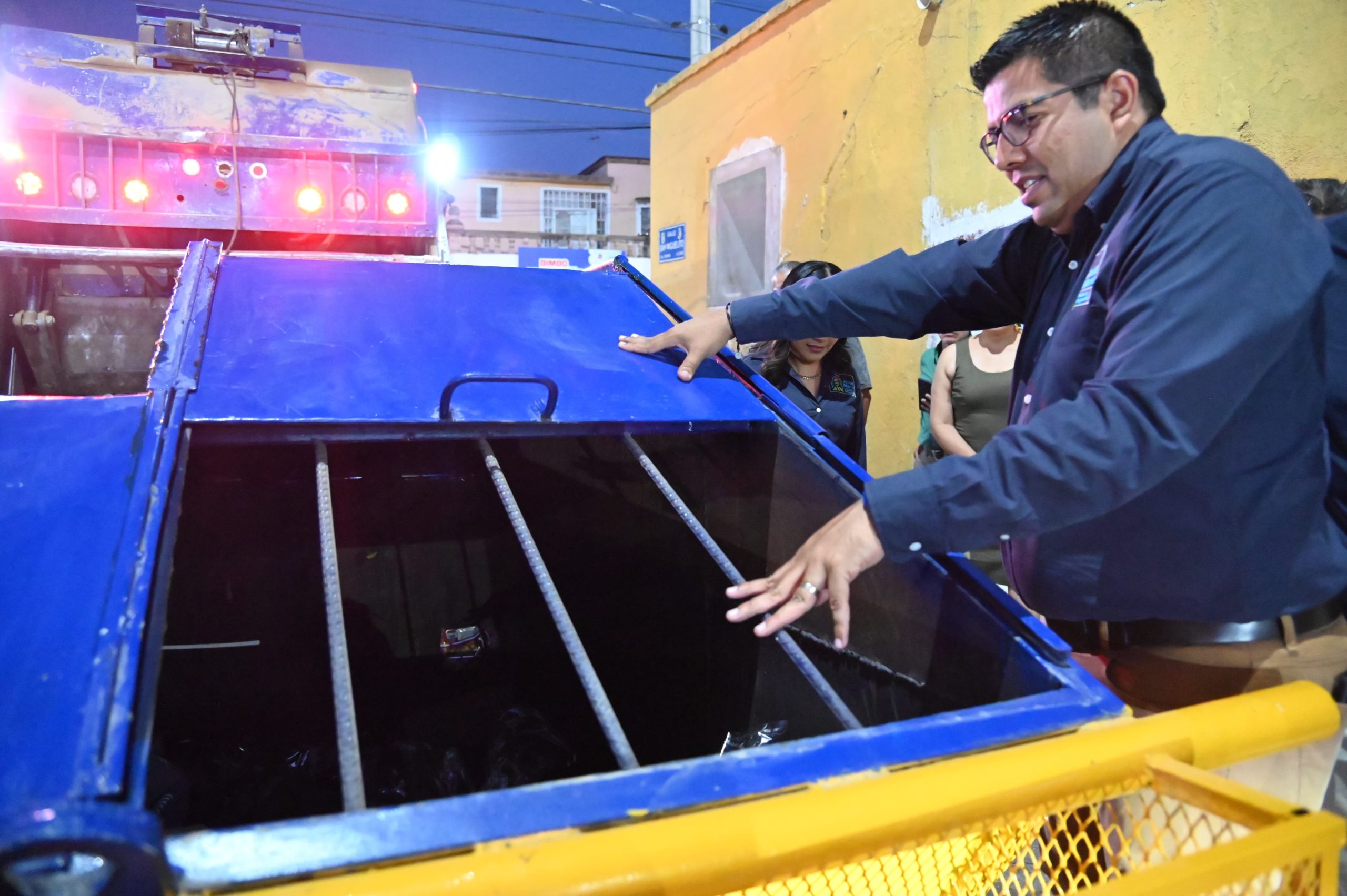 GOBIERNO MUNICIPAL DE JESÚS MARÍA INSTALA NUEVO PROTOTIPO DE CONTENEDOR PARA FOMENTAR EL RECICLAJE Y MEJORAR EL MANEJO DE RESIDUOS