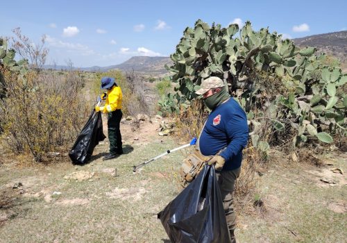REALIZAN MEGA LIMPIEZA EN LA SIERRA FRÍA
