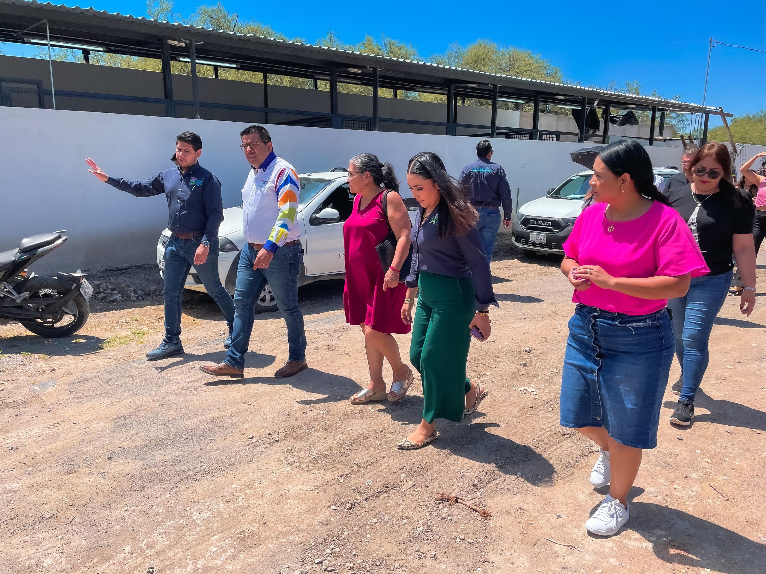SUPERVISA CÉSAR MEDINA AVANCE DEL CENTRO DE BIENESTAR ANIMAL