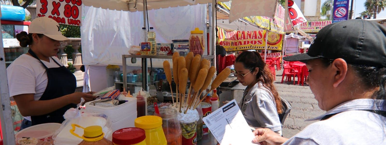 SUPERVISA MUNICIPIO CUMPLIMIENTO DE NORMATIVAS DE FUNCIONAMIENTO EN ESTABLECIMIENTOS COMERCIALES EN LA FNSM