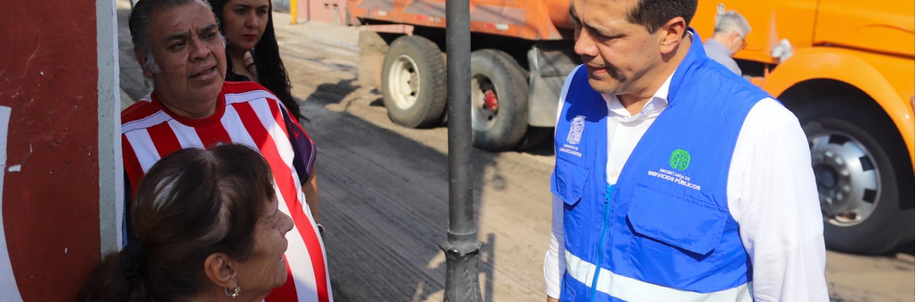SUPERVISA LEO MONTAÑEZ TRABAJOS DE MANTENIMIENTO DE CALLE PRIMO VERDAD