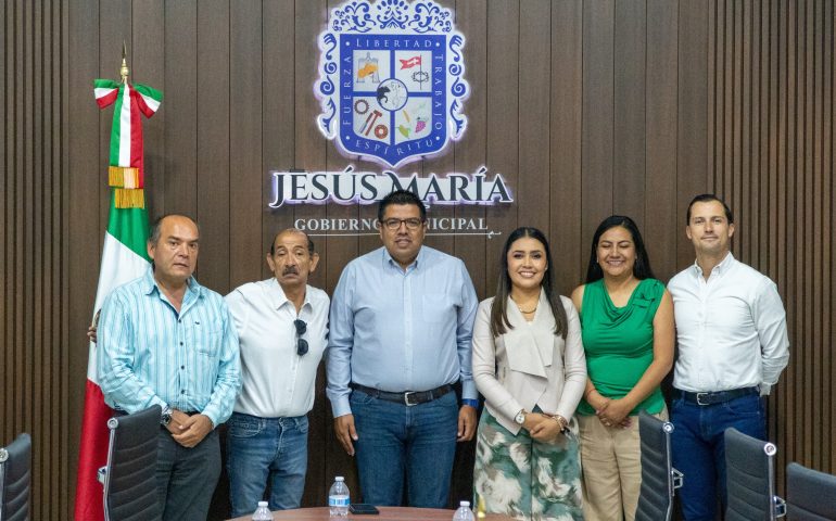 TRABAJAN EN CONJUNTO POR VIVIENDAS DIGNAS PARA LAS FAMILIAS DE JESÚS MARÍA