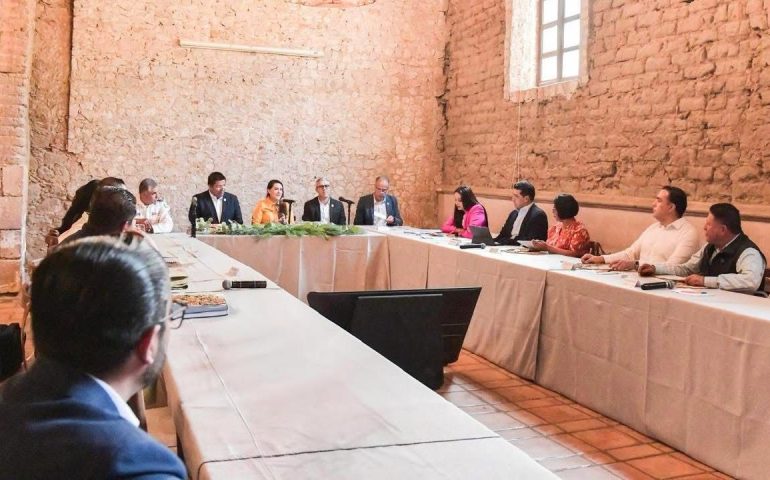 Hoy participé en la 7ma reunión mensual de trabajo de presidentes municipales, junto a la Gobernadora Tere Jiménez y los alcaldes de Aguascalientes, en el Municipio de Jesús María. 🤝