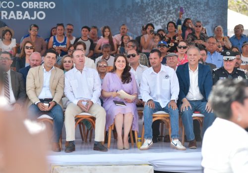 TERE JIMÉNEZ REAFIRMA SU RESPALDO A LAS Y LOS TRABAJADORES EN EL DESFILE DEL 1° DE MAYO