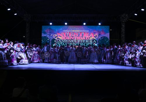 🎭✨ ¡Qué orgullo vivir una noche llena de arte, cultura y tradición en el corazón de Pabellón de Arteaga!