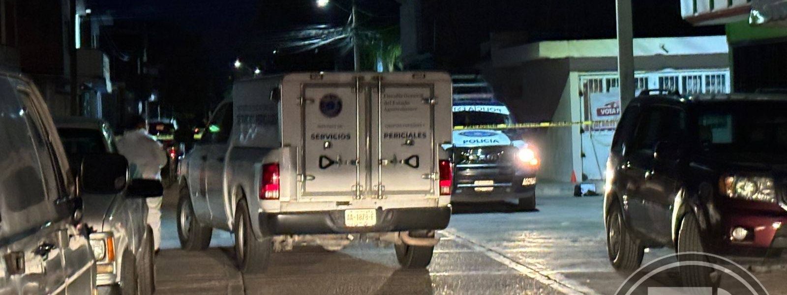 Ejecutan a mujer en plena calle de Pabellón de Arteaga.