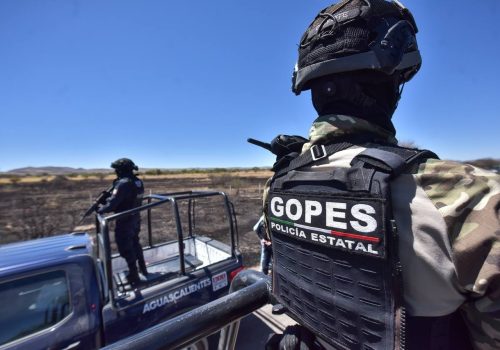 TENSIÓN EN LA FRONTERA DE AGUASCALIENTES: REPORTAN HOMBRES ARMADOS EN CAMIONETAS
