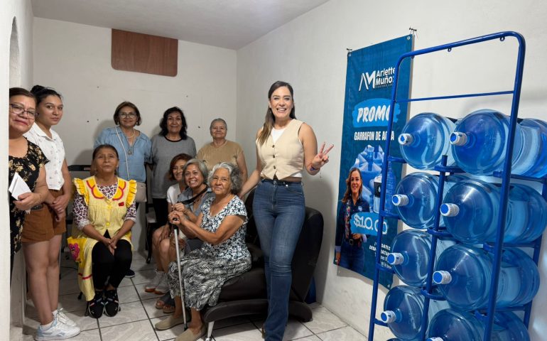 AGUA PURA, VIDA SEGURA: PROGRAMA DE AGUA PURIFICADA DE ARLETTE MUÑOZ A BAJO COSTO