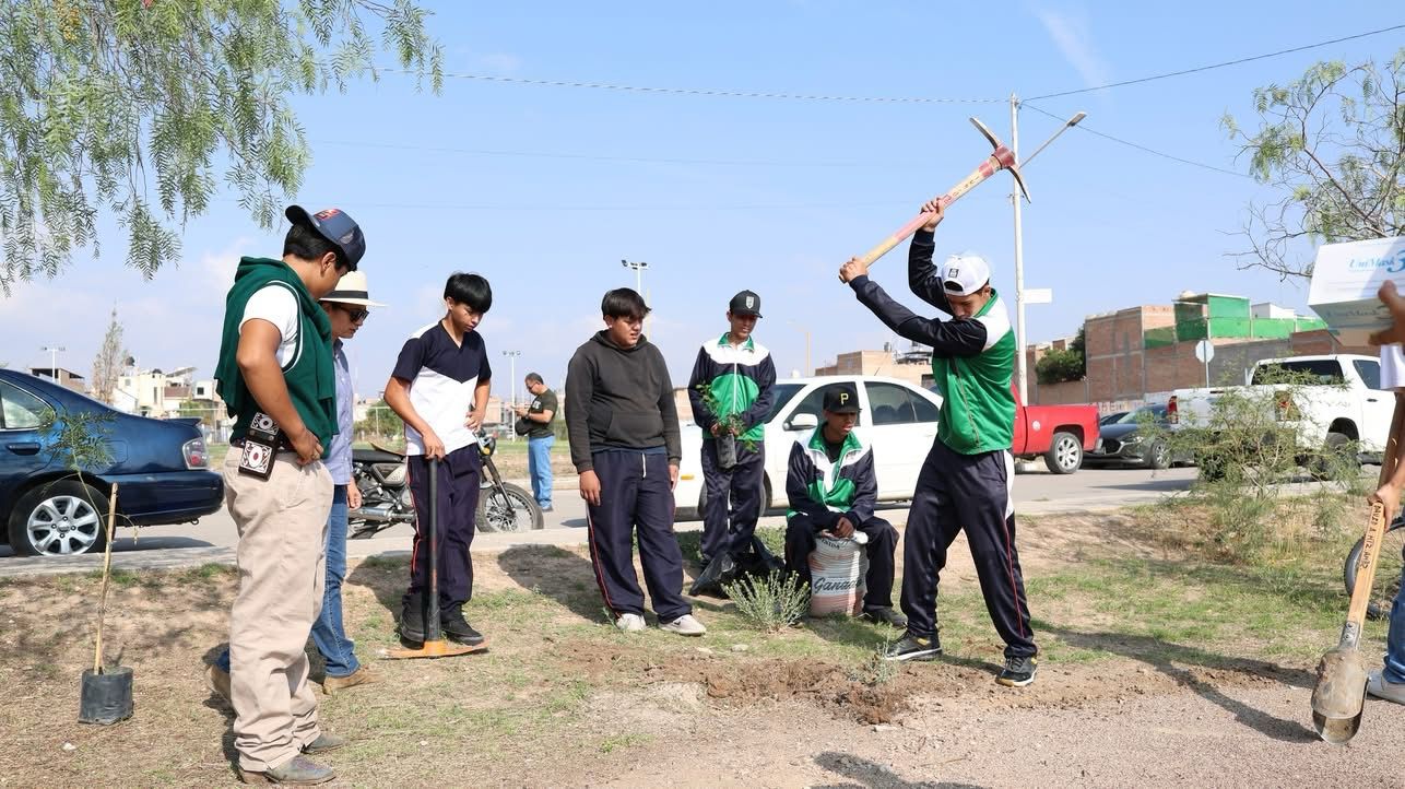 Conmemoran el Día Mundial del Medio Ambiente con jornada de reforestación en Pabellón de Arteaga
