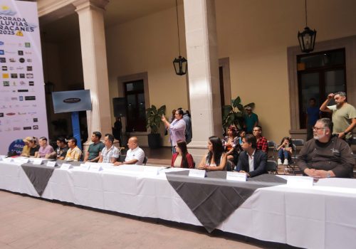 FIRMA LEO MONTAÑEZ CONVENIO PARA APOYAR A LAS FAMILIAS QUE RESULTEN AFECTADAS DURANTE LA TEMPORADA DE LLUVIA