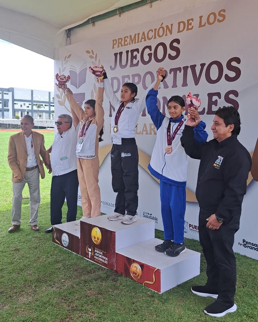 ¡Pabellón de Arteaga TRASCIENDE en el deporte escolar nacional!