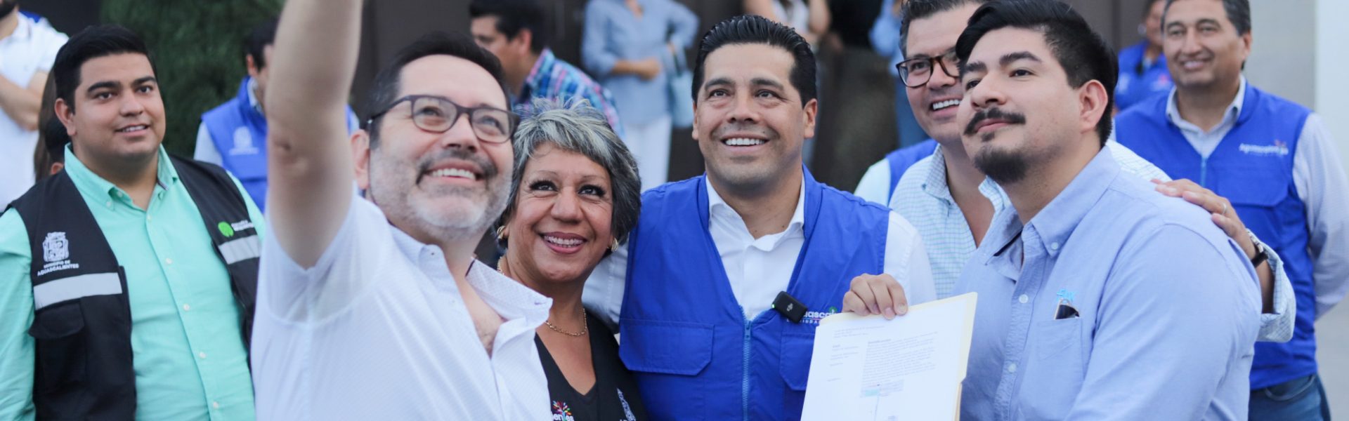 MUNICIPIO Y VECINOS DE VILLA TERESA EVALÚAN ACCIONES PARA MEJORAR EL ENTORNO
