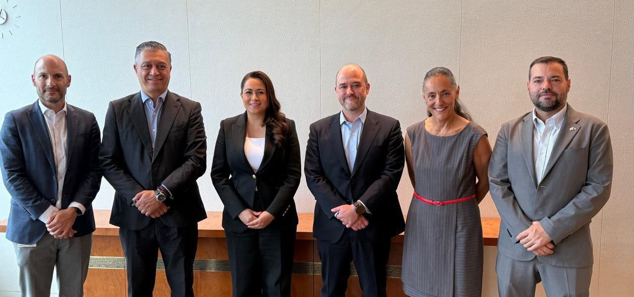 SE REÚNE TERE JIMÉNEZ CON IVÁN ESPINOSA, DIRECTOR GENERAL MUNDIAL DE NISSAN