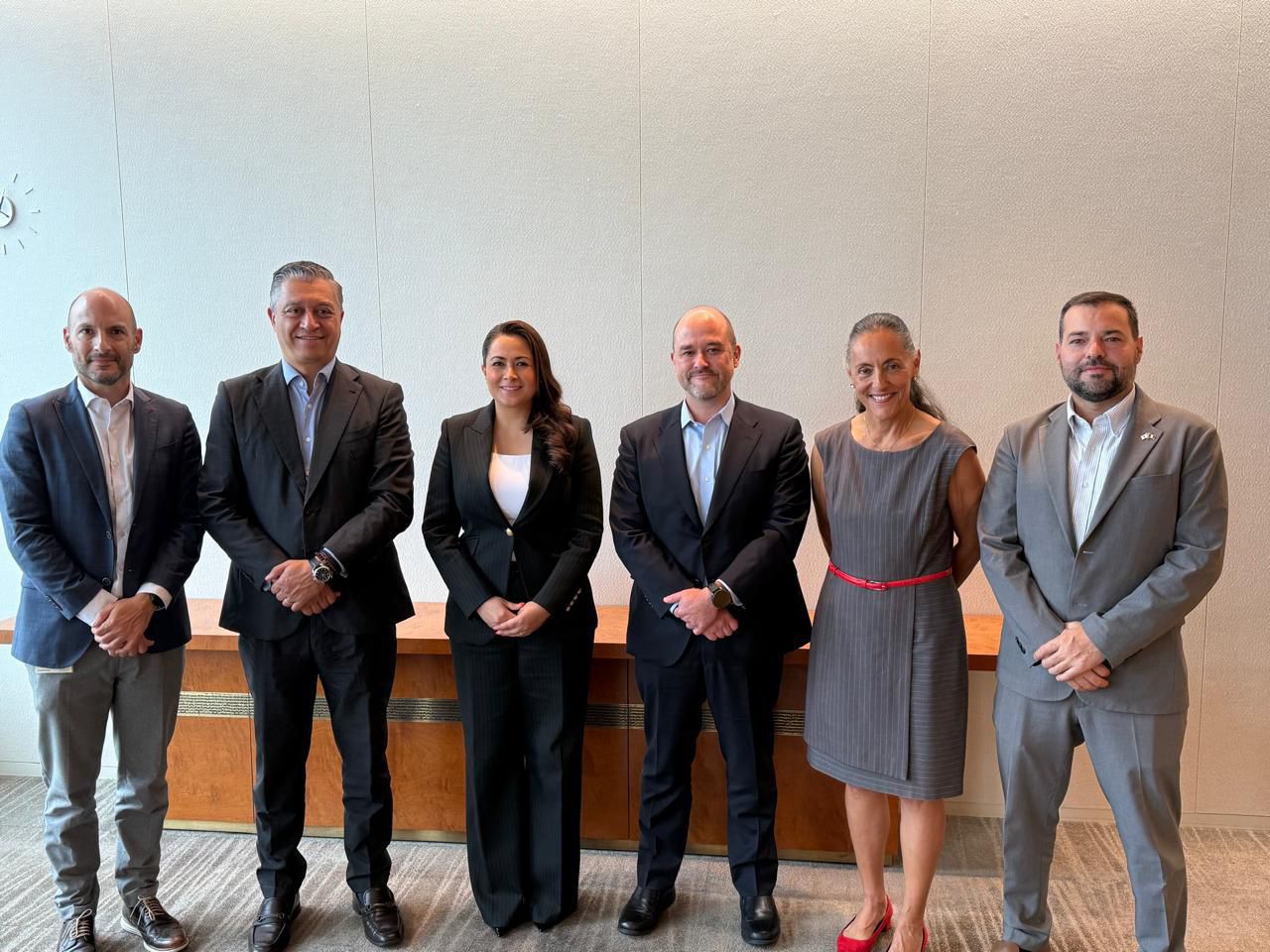 SE REÚNE TERE JIMÉNEZ CON IVÁN ESPINOSA, DIRECTOR GENERAL MUNDIAL DE NISSAN