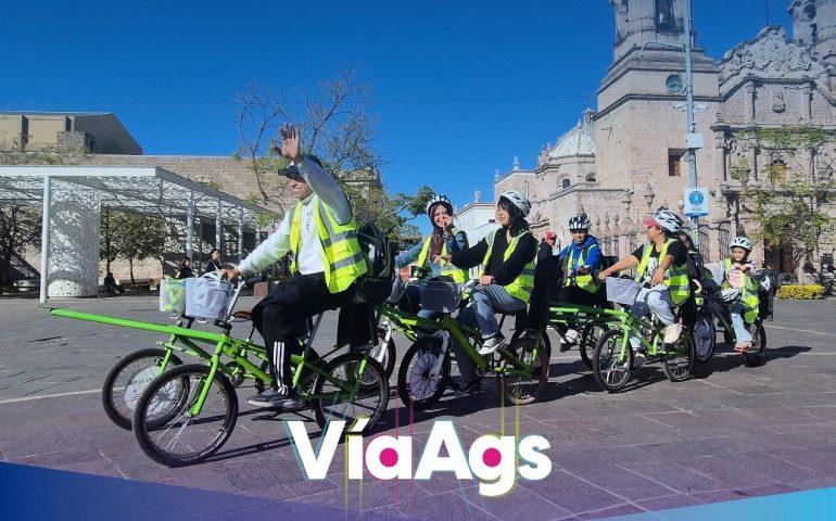 ¡PAPÁ, ESTE DOMINGO TE ESPERAMOS CON TU FAMILIA EN LA PLAZA PATRIA PARA CELEBRAR TU DÍA!