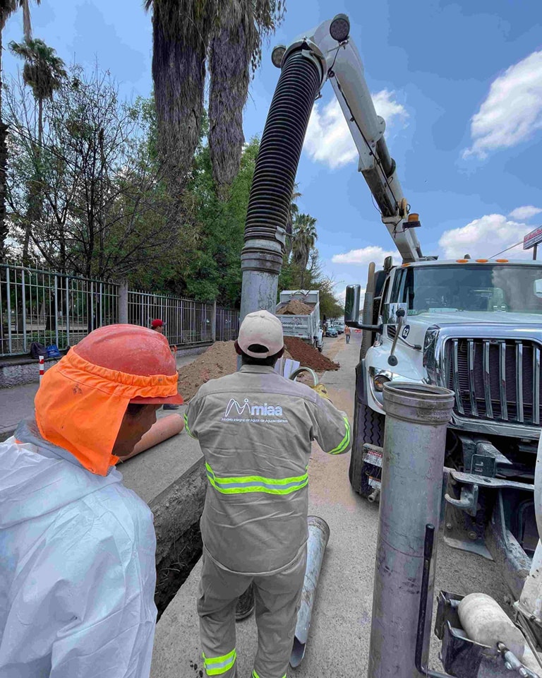 ✅👷🏻INVERTIMOS 3.3 MILLONES DE PESOS EN OBRAS DE REHABILITACIÓN DE ALCANTARILLADO SANITARIO EN EL BARRIO DE LA PURÍSIMA