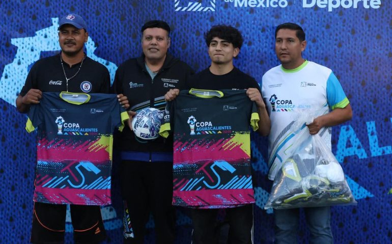 Se realizó la entrega oficial de uniformes a los equipos participantes en la disciplina de fútbol soccer de la Copa Aguascalientes 2025.