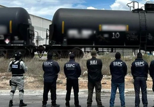 Vinculan con “huachicol” a “Mono” Múñoz, ex lavador de Los Zetas, y a ex gobernador de BC