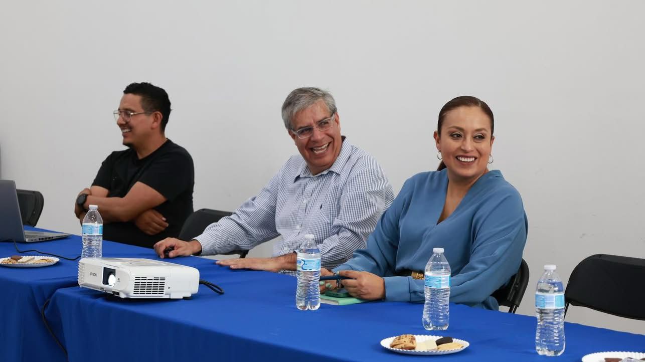 Esta semana, Lucero Espinoza sostuvo una reunión con comerciantes de la calle Heroico Colegio Militar