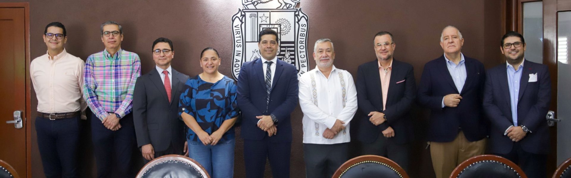 FIRMA LEO MONTAÑEZ ESCRITURAS PARA CONSOLIDAR MEJORES ESPACIOS PÚBLICOS