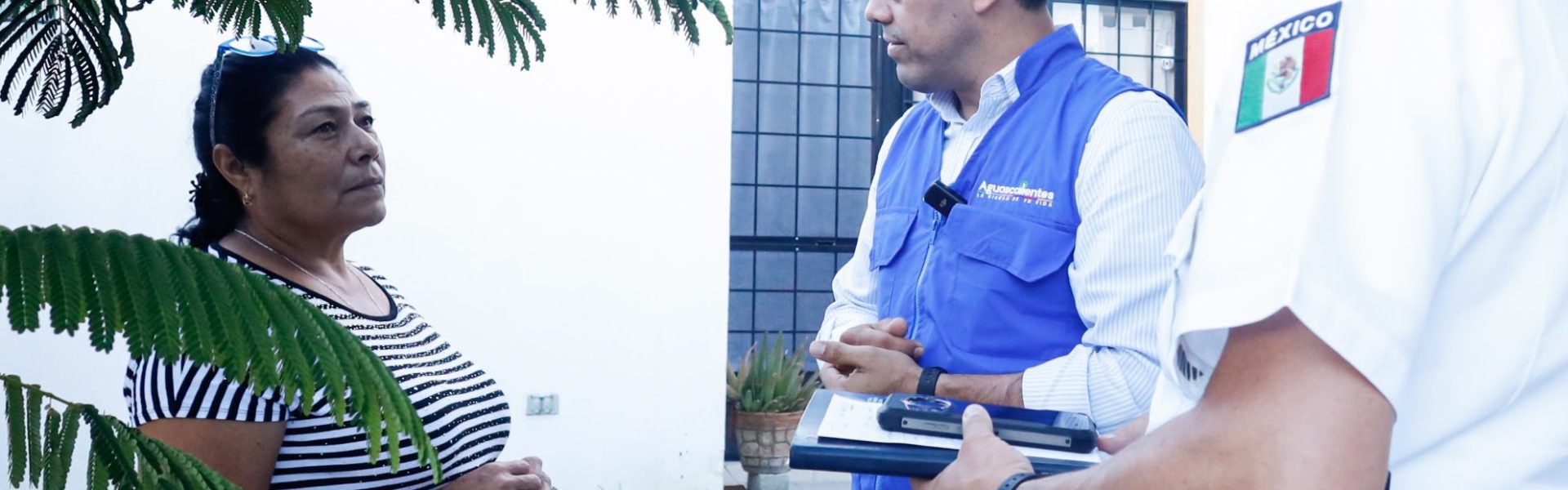 SE REÚNE LEO MONTAÑEZ CON VECINOS DEL FRACCIONAMIENTO LA FLORIDA I