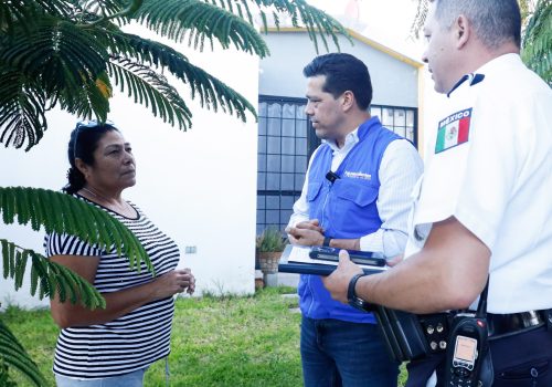 SE REÚNE LEO MONTAÑEZ CON VECINOS DEL FRACCIONAMIENTO LA FLORIDA I