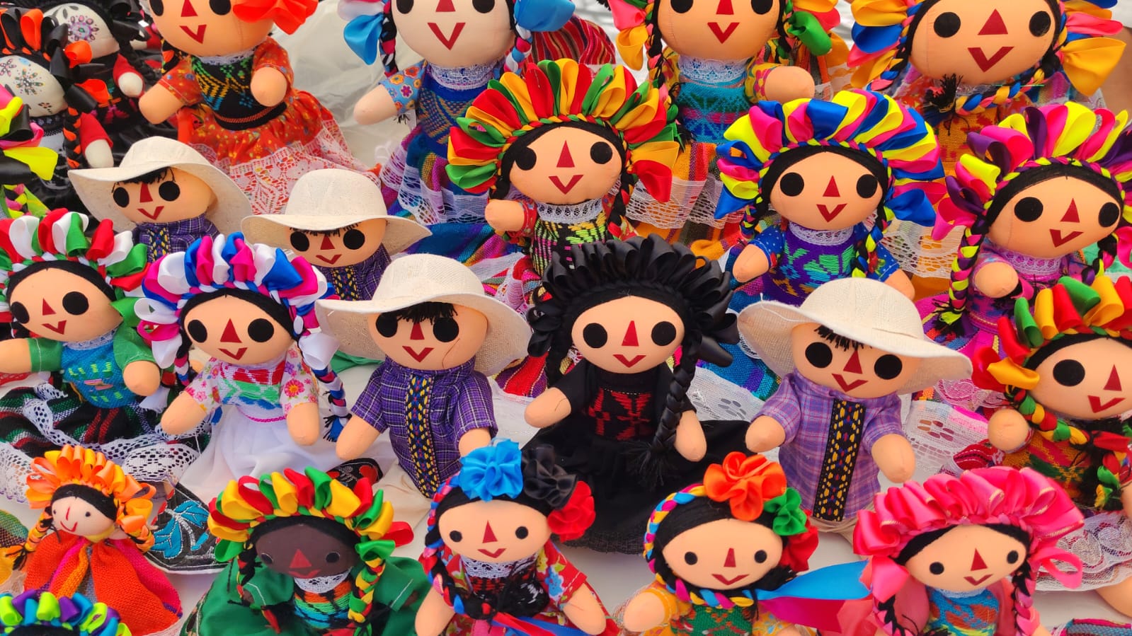 VEN Y CONOCE ARTESANÍAS DE AGUASCALIENTES Y OTROS ESTADOS ESTE FIN DE SEMANA EN EL PATIO DE LAS JACARANDAS