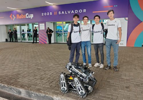 ESTUDIANTES DE AGUASCALIENTES COMPITEN EN UNO DE LOS TORNEOS DE ROBÓTICA MÁS IMPORTANTES DEL MUNDO