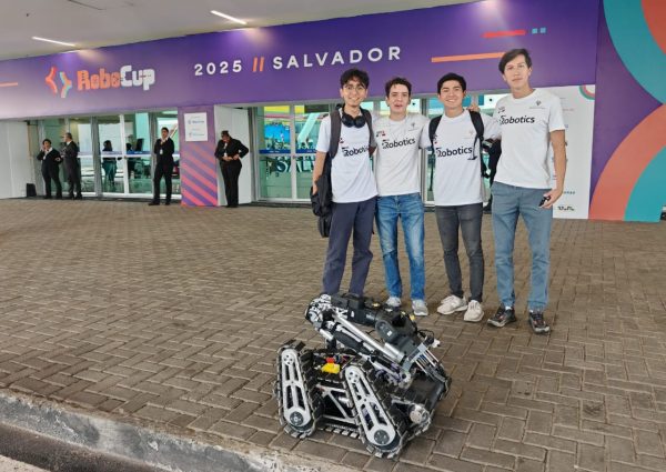 ESTUDIANTES DE AGUASCALIENTES COMPITEN EN UNO DE LOS TORNEOS DE ROBÓTICA MÁS IMPORTANTES DEL MUNDO