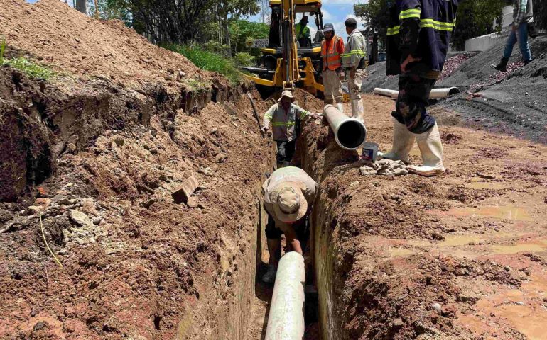 MIAA REHABILITA LÍNEA DE AGUA POTABLE PARA MEJORAR EL ABASTECIMIENTO EN CIUDAD INDUSTRIAL