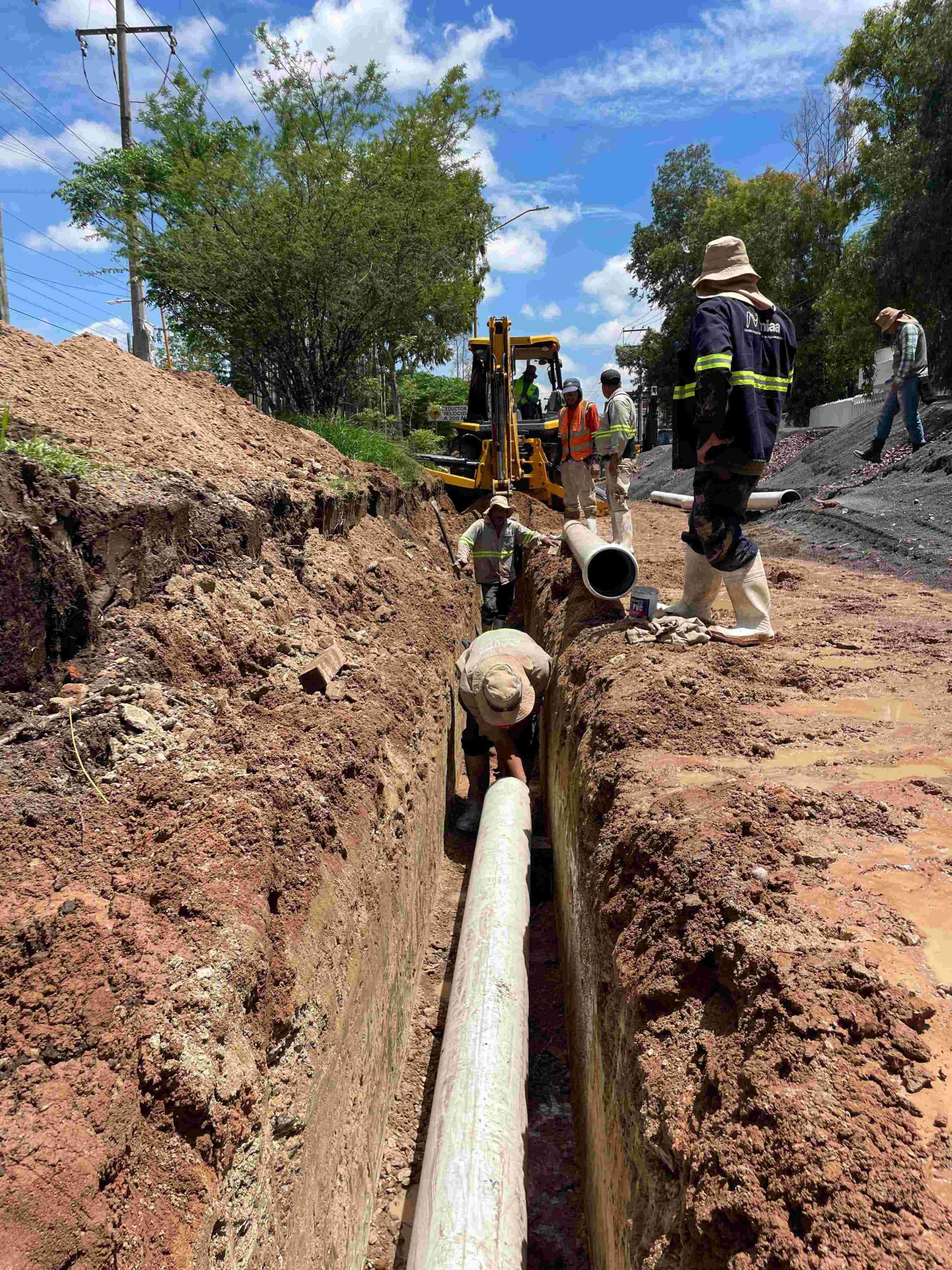 MIAA REHABILITA LÍNEA DE AGUA POTABLE PARA MEJORAR EL ABASTECIMIENTO EN CIUDAD INDUSTRIAL