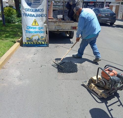 ¡Seguimos avanzando por calles más seguras y transitables! 🚧👷‍♀️