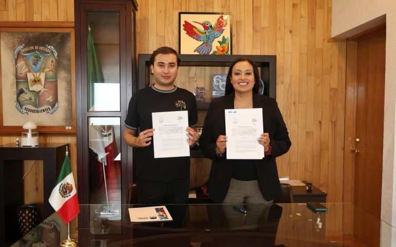 🤝 Lucero Espinoza firmó un convenio de colaboración con la Fundación Huerta, una organización que comparte su visión de impulsar acciones sociales, educativas y comunitarias en beneficio de quienes más lo necesitan.