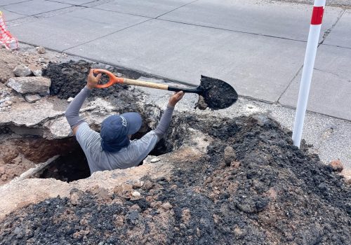 ✅👷 El daño de un tramo de la tubería de alcantarillado originó, un incorrecto flujo de agua negra, realizaremos la rehabilitación correspondiente para solucionar el problema. 🚧🕳️🚧