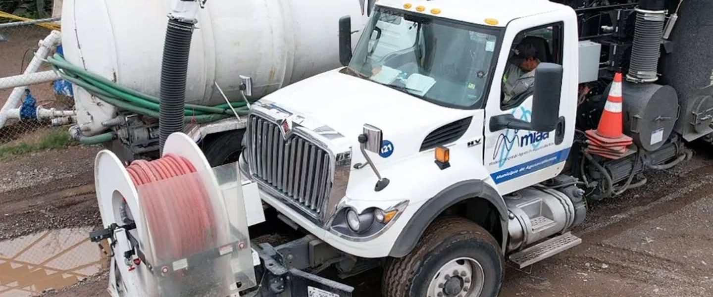 ✅🚛 Nuestro equipo camel necesita recargarse de agua para poder funcionar correctamente y dar atención inmediata a cada uno de los deportes