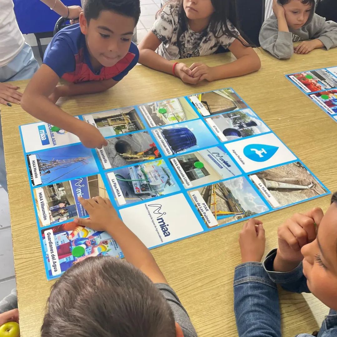 MIAA Fest participa en «MIS VACACIONES EN LAS BIBLIOTECAS MUNICIPALES 2025» 📚🏫💧🌎