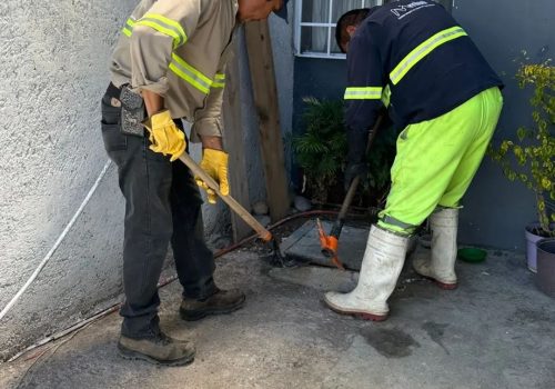 ✅👷 Tras un reporte por instrucción en un domicilio particular, nuestro equipo operativo acudió a hacer la revisión para verificar que se encontraba en buenas condiciones⚠️🚧🕳️