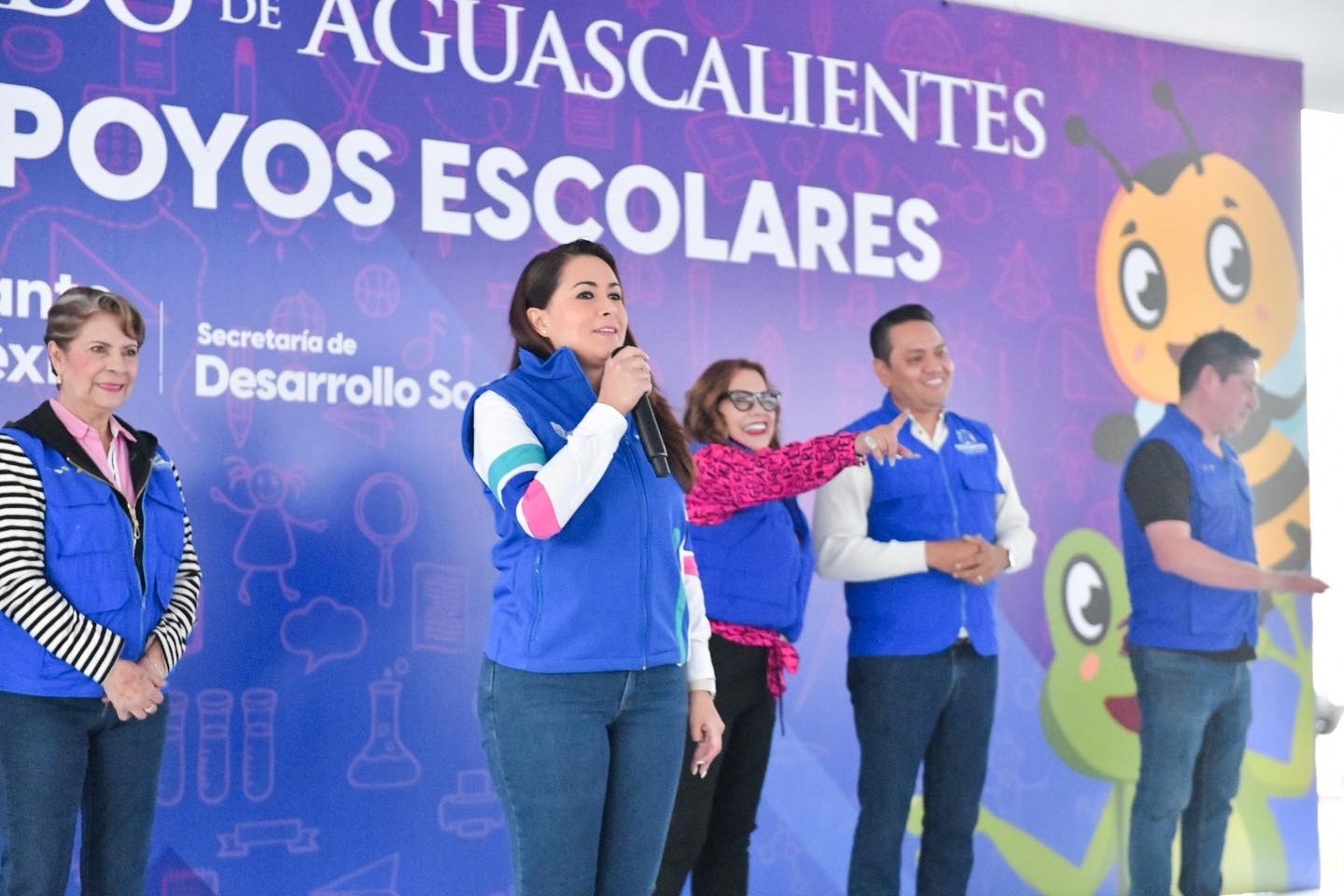 CONTINÚA TERE JIMÉNEZ CON LA ENTREGA DE MÁS DE 72 MIL APOYOS ESCOLARES EN TODO EL ESTADO