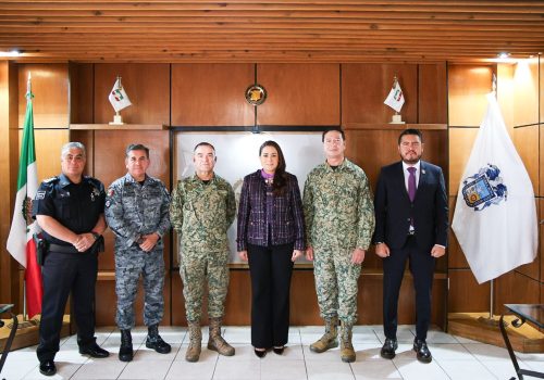 TERE JIMÉNEZ SE REÚNE CON NUEVO COMANDANTE DE LA V REGIÓN MILITAR PARA REFORZAR SEGURIDAD EN LA ZONA CENTRO-OCCIDENTE