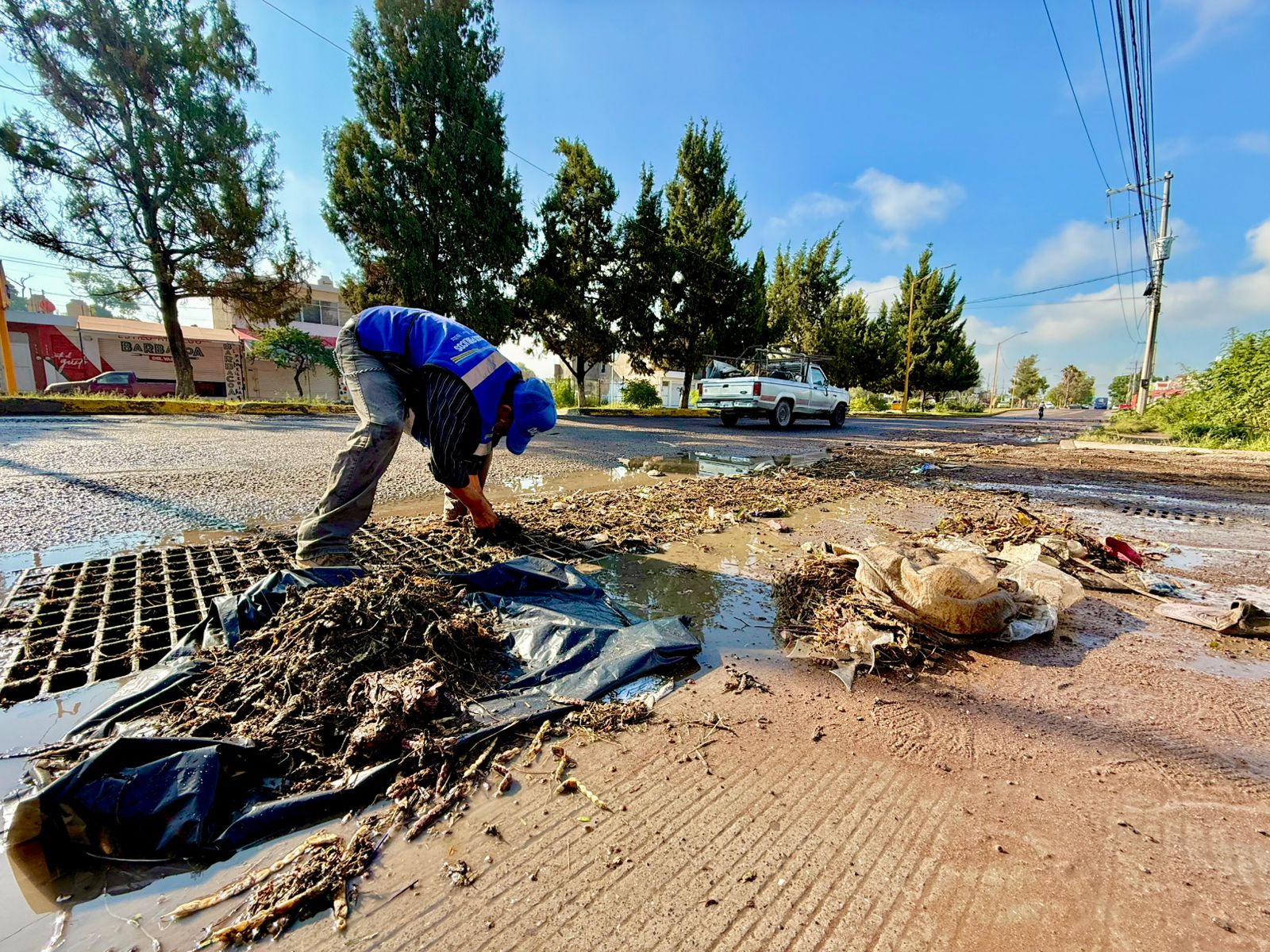 SERVICIOS PÚBLICOS REFUERZA ACCIONES DE LIMPIEZA EN CAIMANES DE JESÚS MARÍA