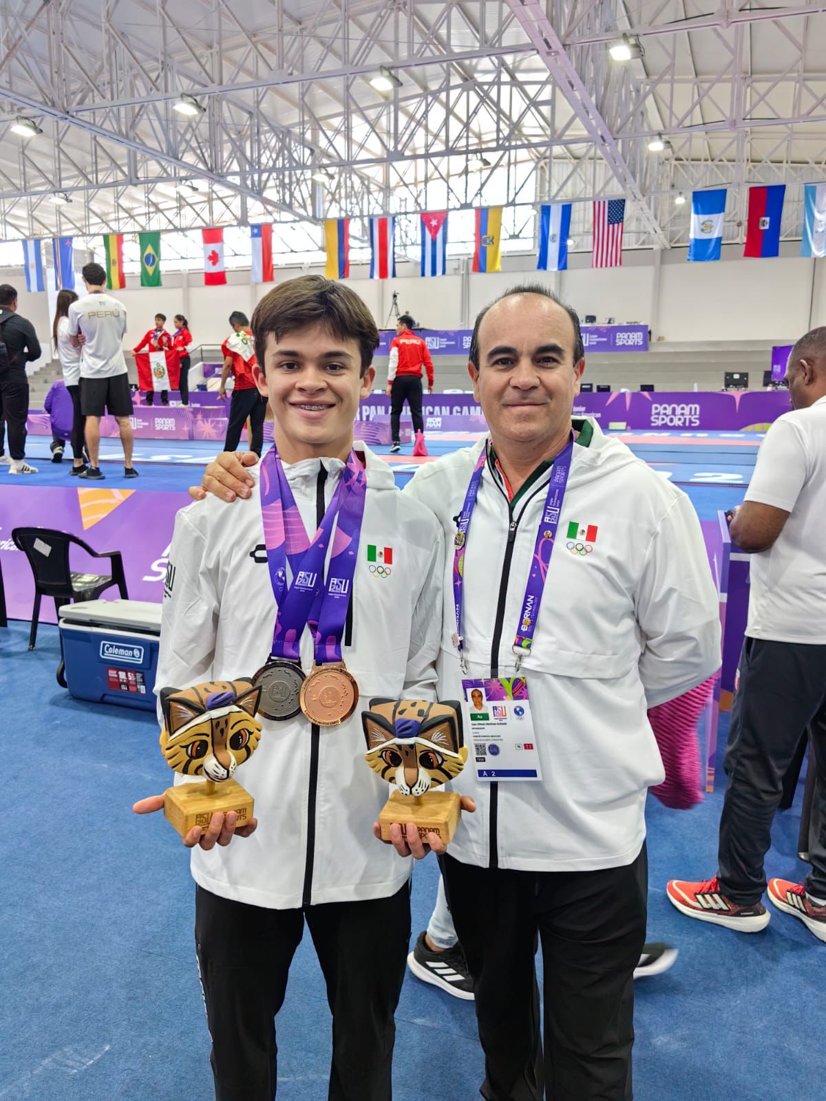Obed Martínez, atleta de Aguascalientes, conquistó dos medallas en Asunción 2025: plata en Taekwondo Poomsae Tradicional y bronce en la categoría mixta.